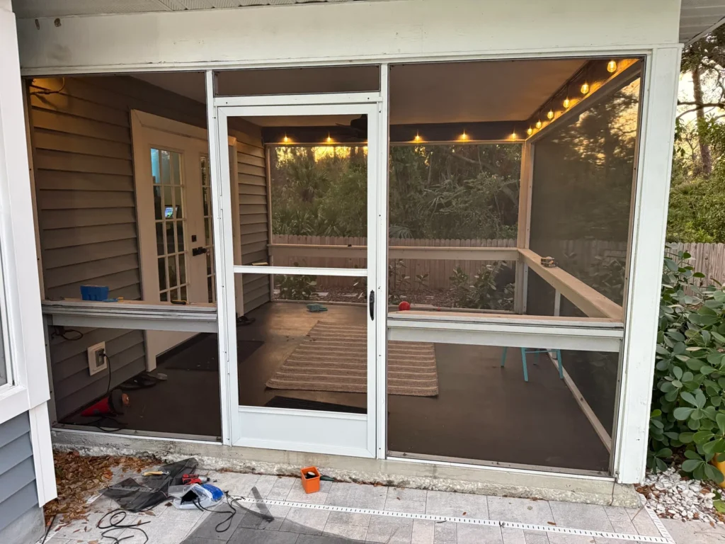 lanai-screening-repair-and-installation-in-tampa-professional-screened-patio-service