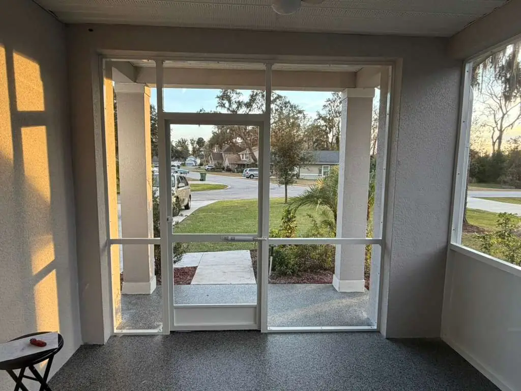 Front Entry Screen Installation in Tampa 5