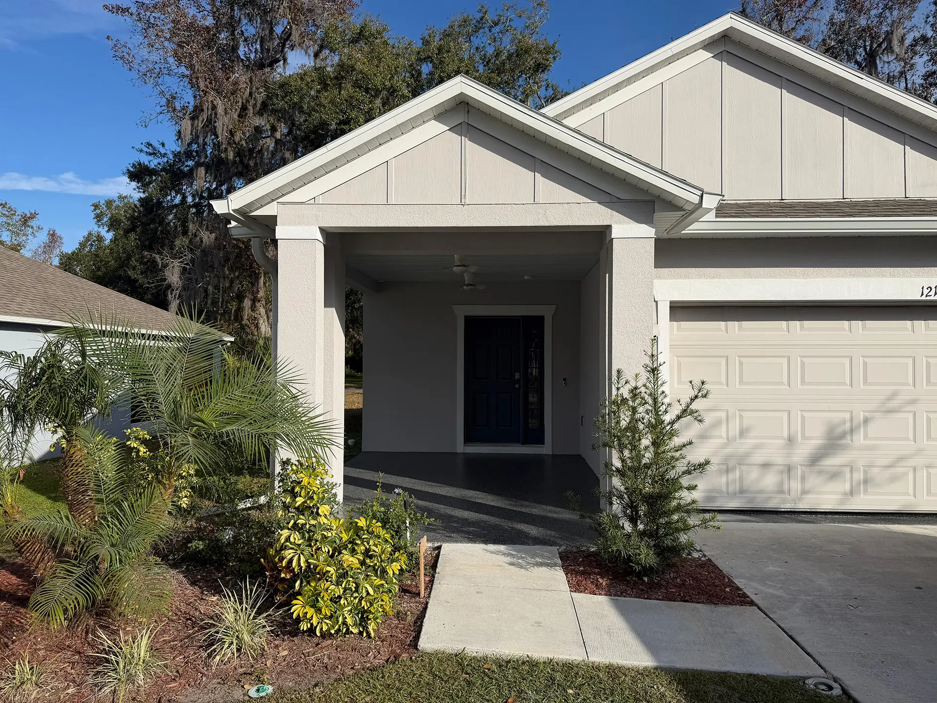 Front Entry Screen Installation in Tampa 7